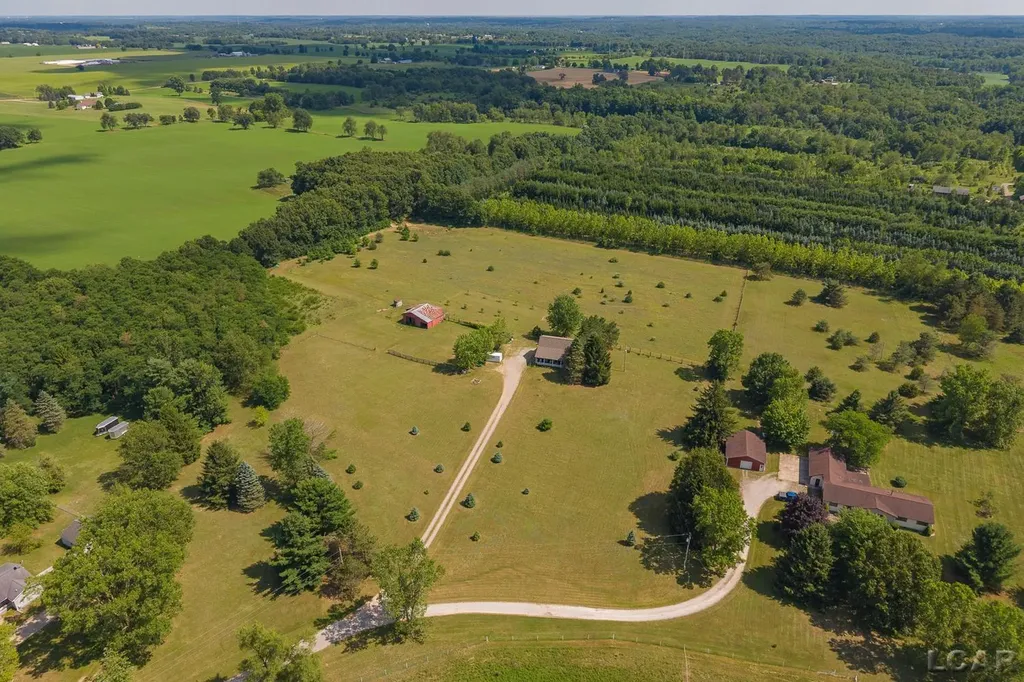 17721 Pleasant Lake Road Sharon Township MI 48158