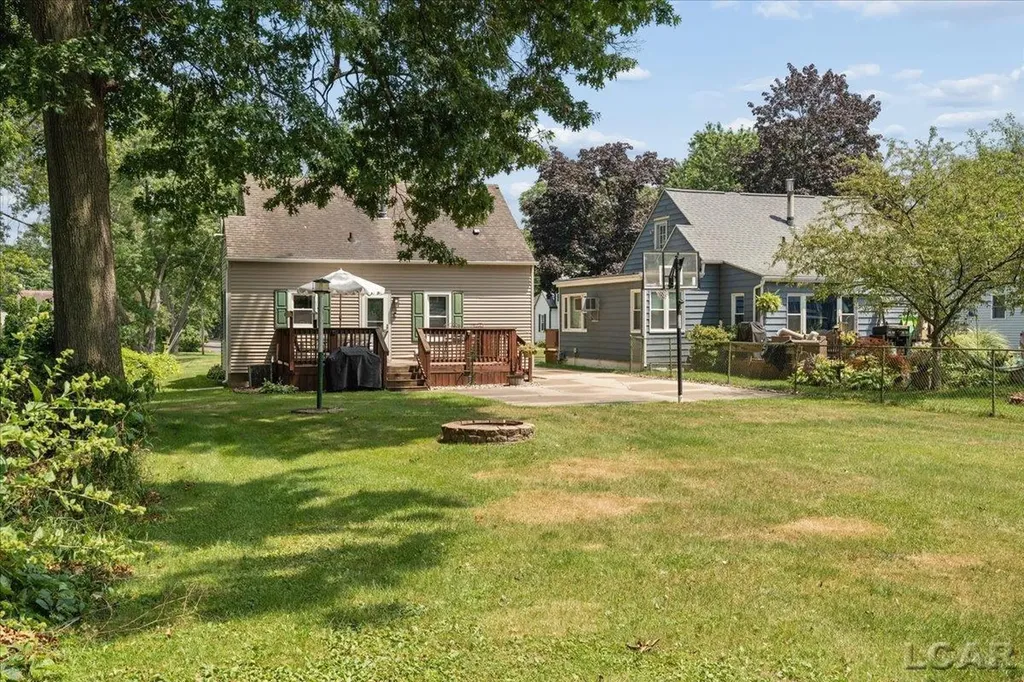402 Oden Way Adrian City MI 49221