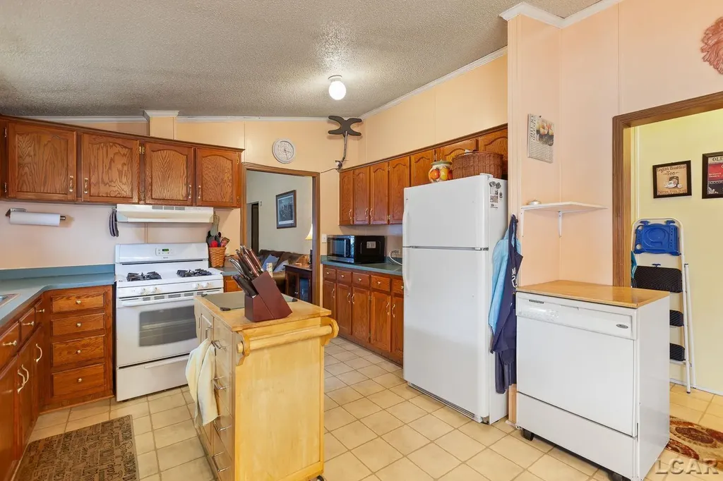 3207 Erie Shore Drive Frenchtown Township MI 48162