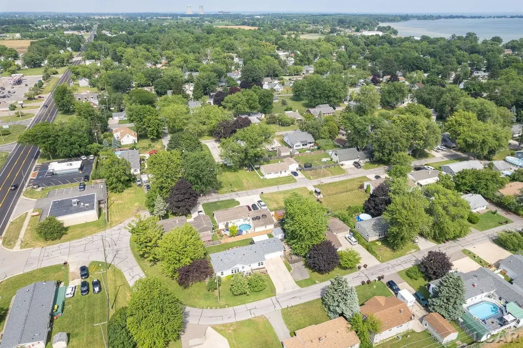3207 Erie Shore Drive Frenchtown Township MI 48162