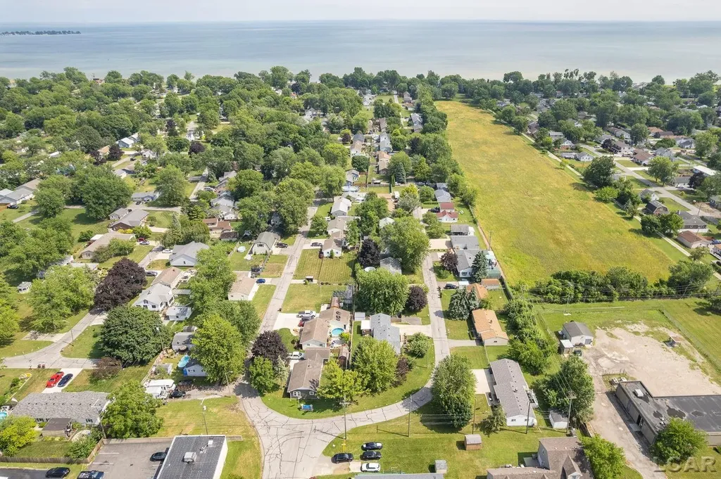3207 Erie Shore Drive Frenchtown Township MI 48162