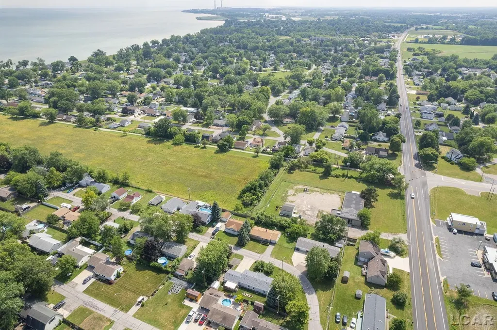 3207 Erie Shore Drive Frenchtown Township MI 48162