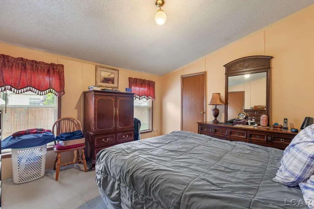 3207 Erie Shore Drive Frenchtown Township MI 48162