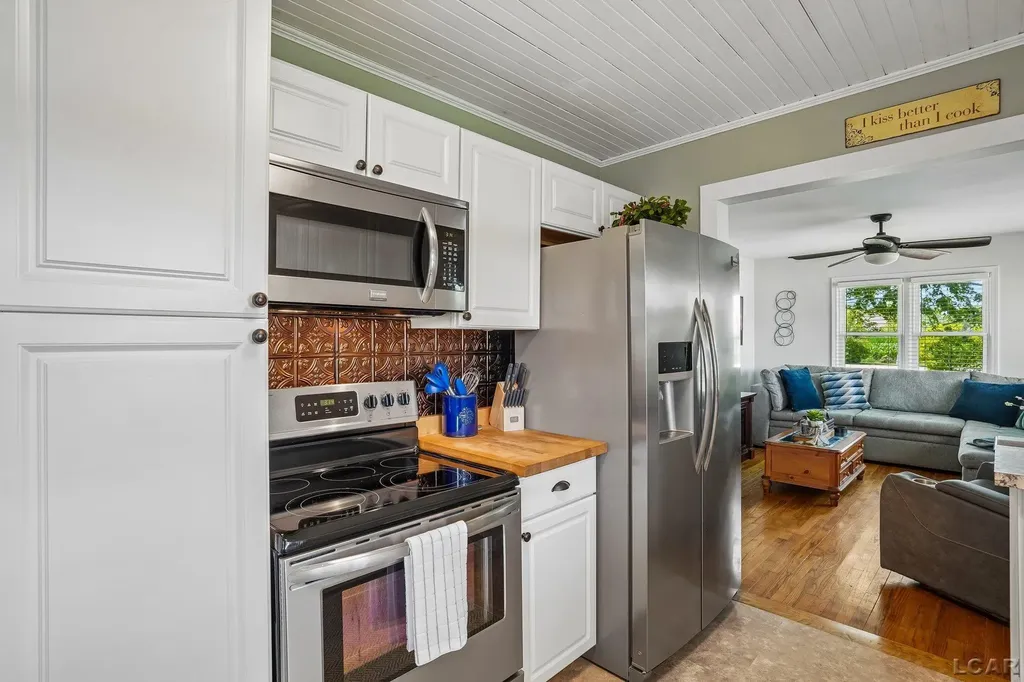 2758 Nadeau Road Frenchtown Township MI 48162