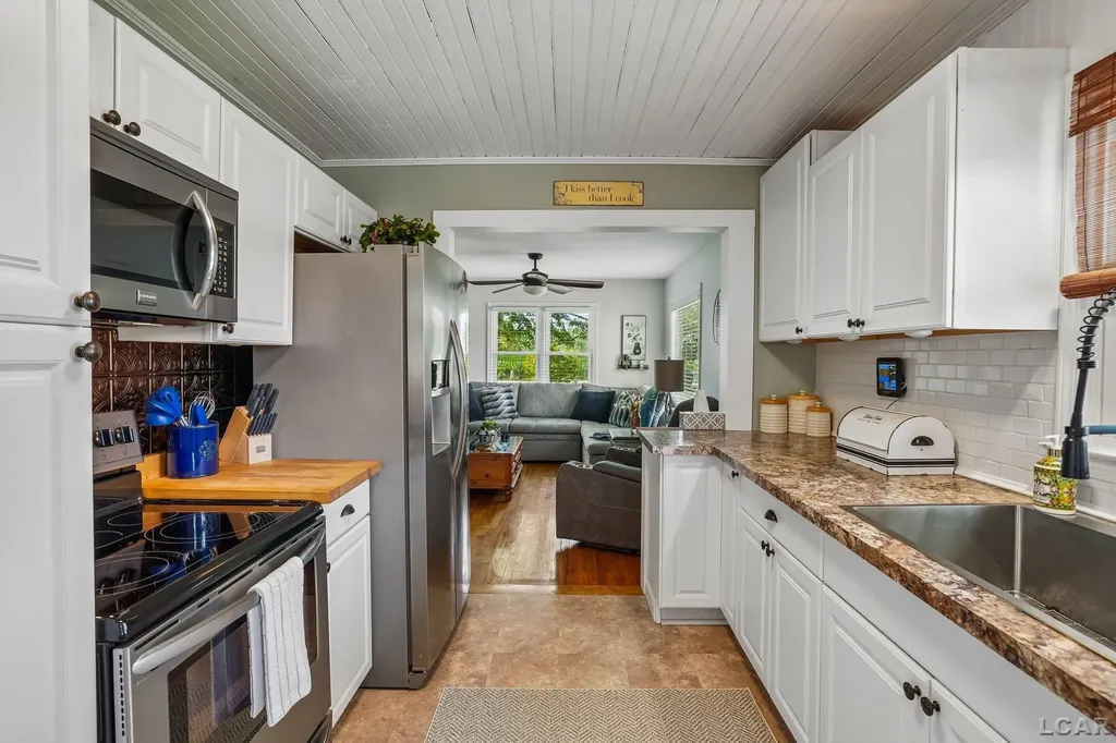 2758 Nadeau Road Frenchtown Township MI 48162