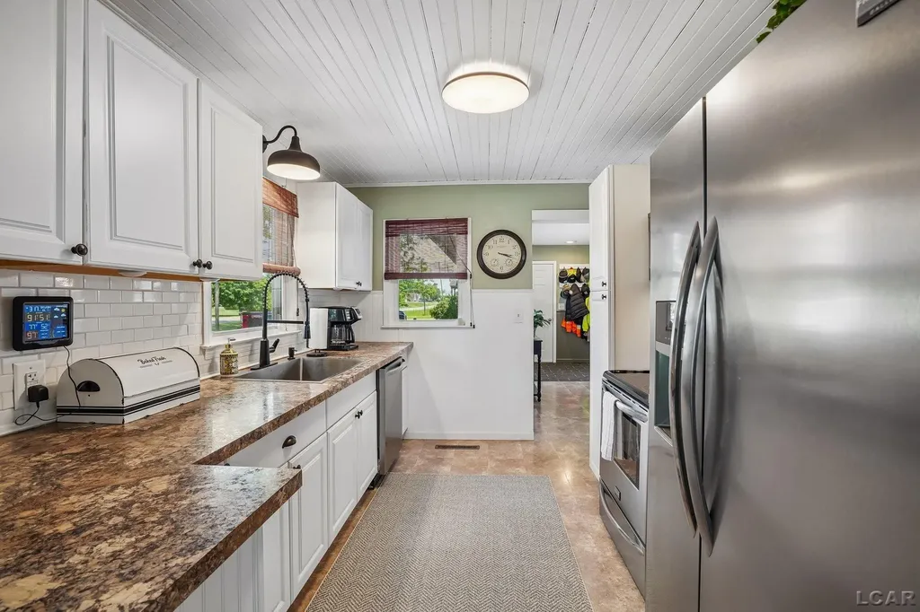 2758 Nadeau Road Frenchtown Township MI 48162