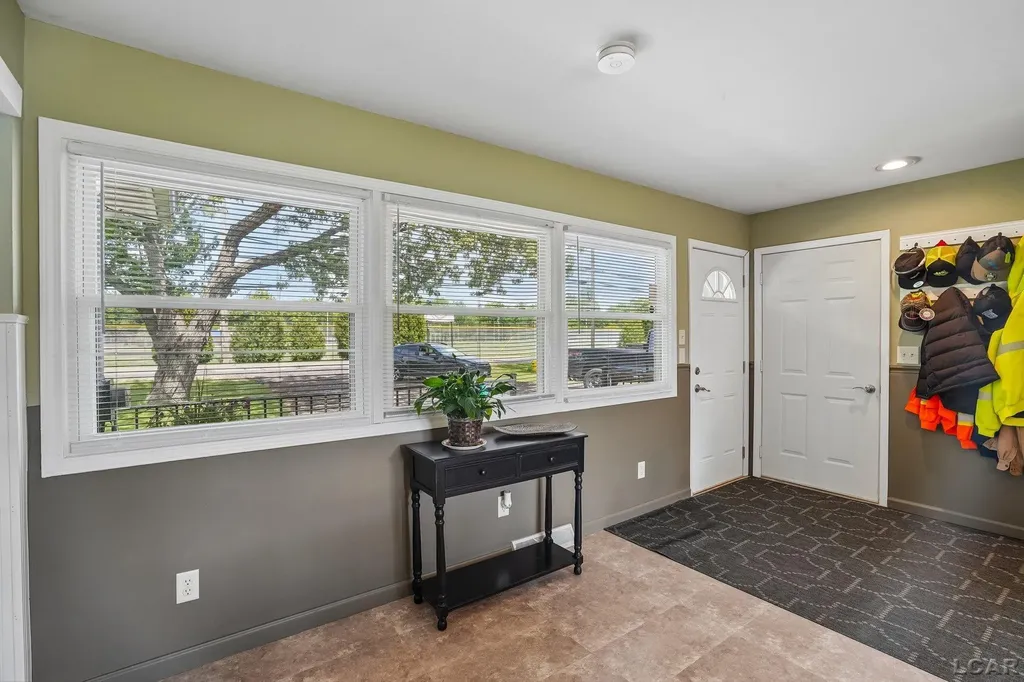 2758 Nadeau Road Frenchtown Township MI 48162