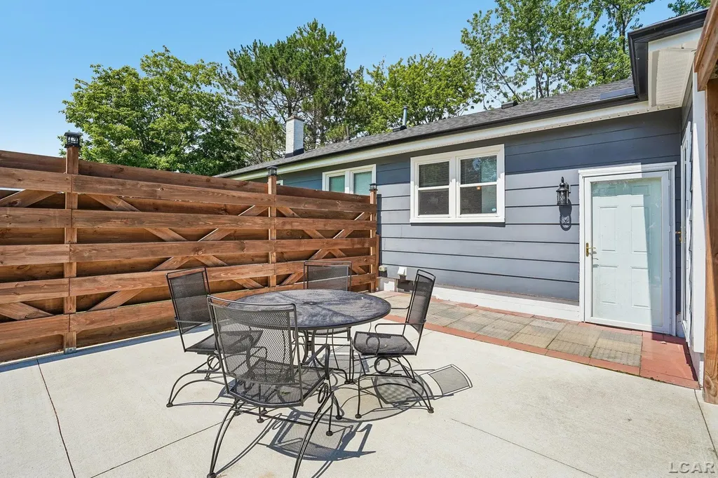 2758 Nadeau Road Frenchtown Township MI 48162