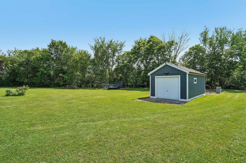 2758 Nadeau Road Frenchtown Township MI 48162