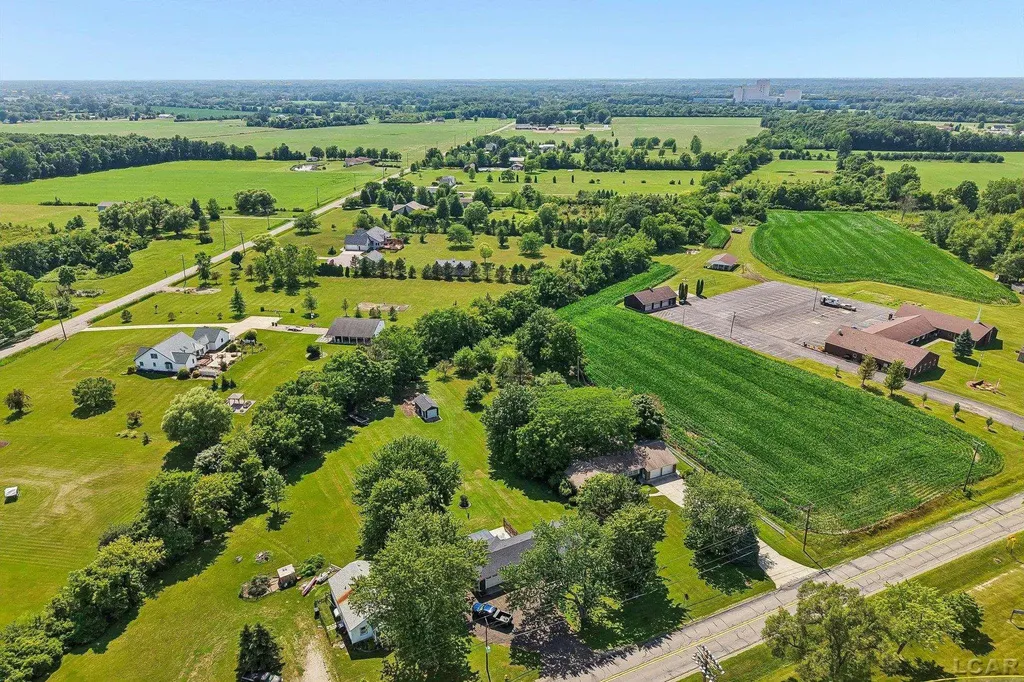 2758 Nadeau Road Frenchtown Township MI 48162