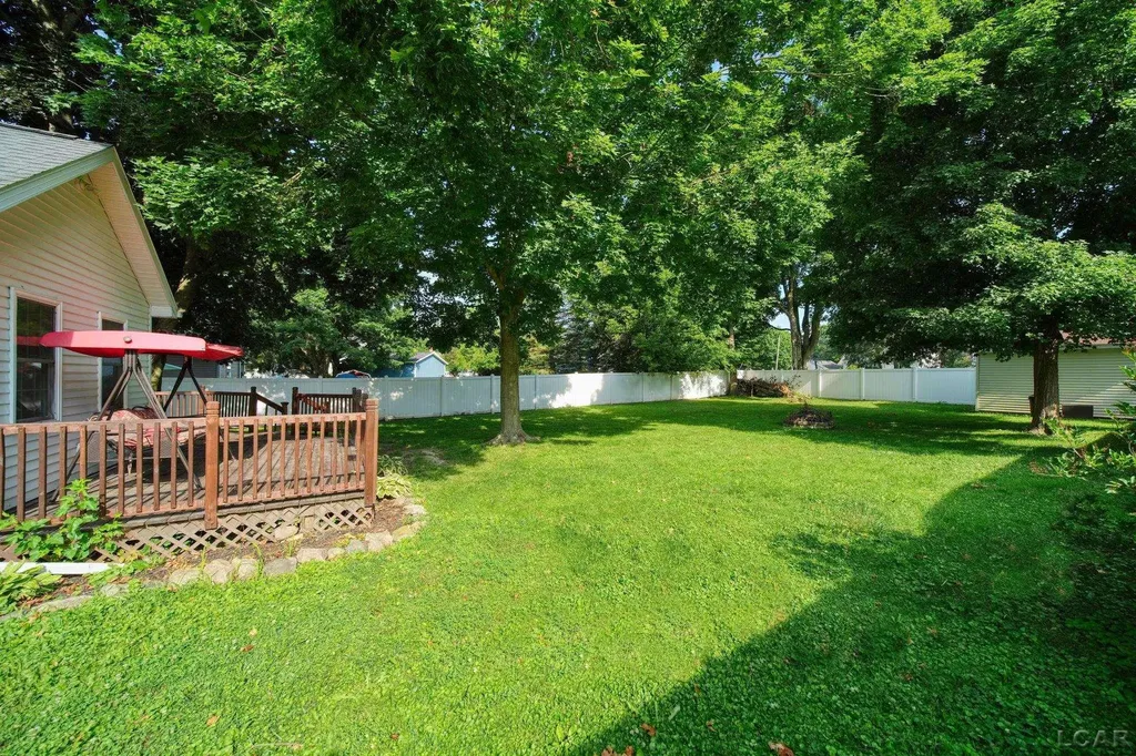 746 Saint Joseph Street Adrian City MI 49221