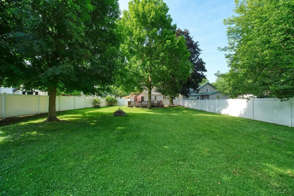 746 Saint Joseph Street Adrian City MI 49221