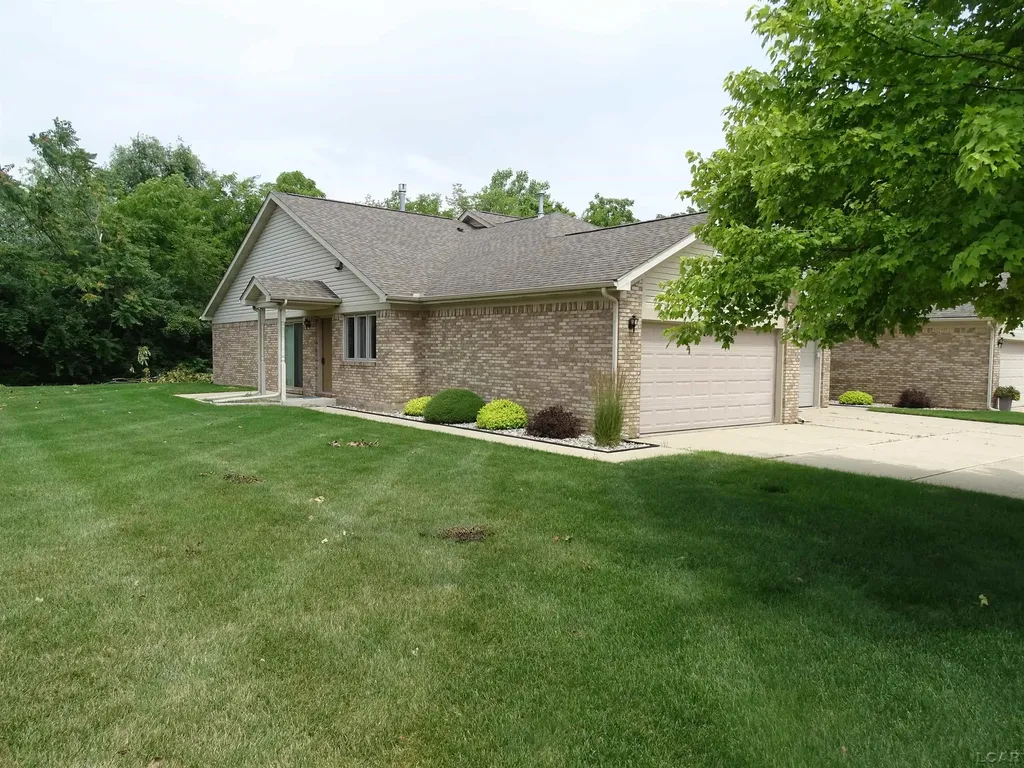 901 May Drive Monroe City MI 48161