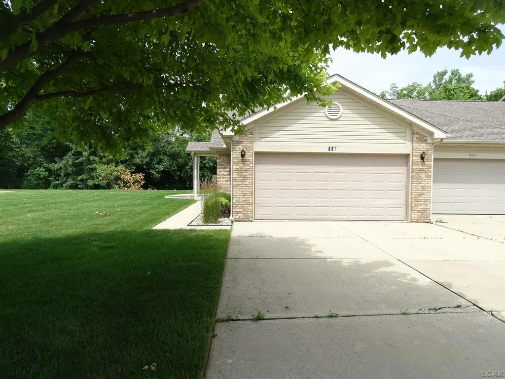 901 May Drive Monroe City MI 48161