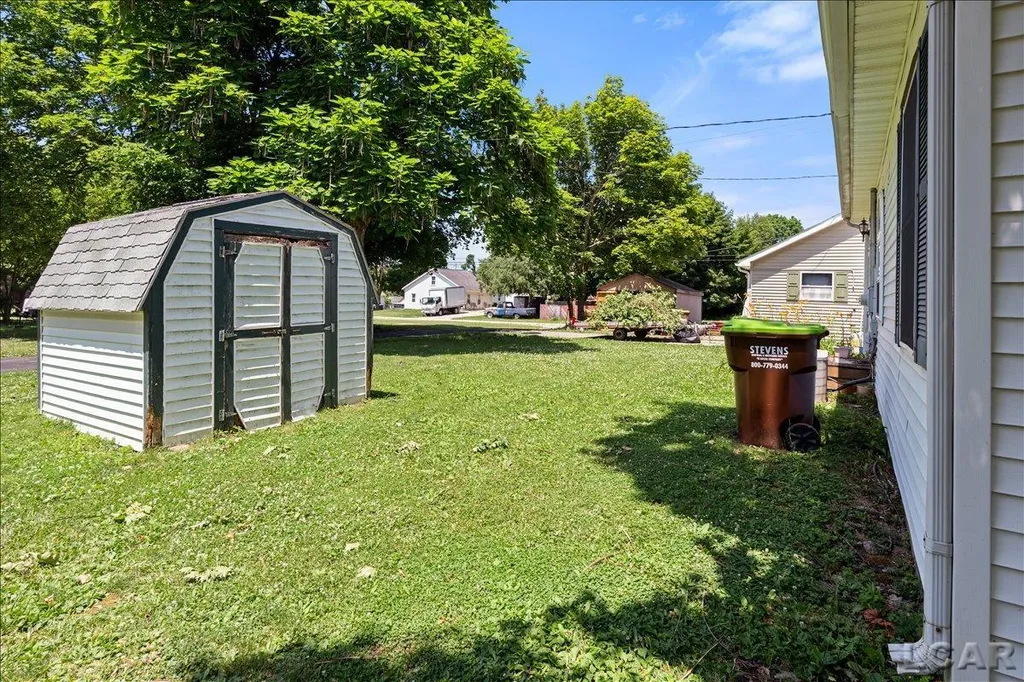 808 S Winter Street Adrian City MI 49221