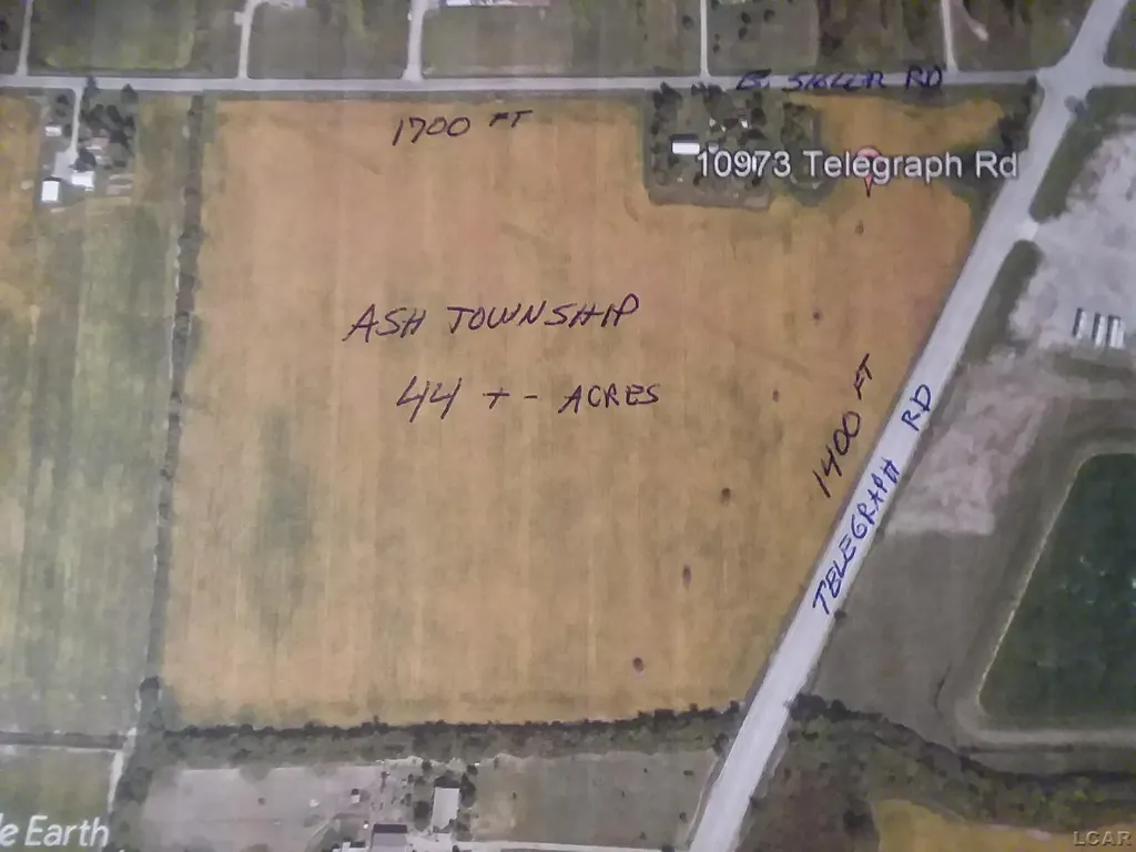 2268 E Sigler Road Carleton Village MI 48117