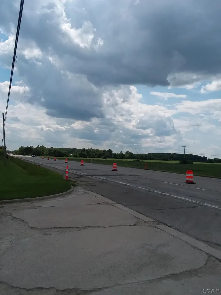 2268 E Sigler Road Carleton Village MI 48117