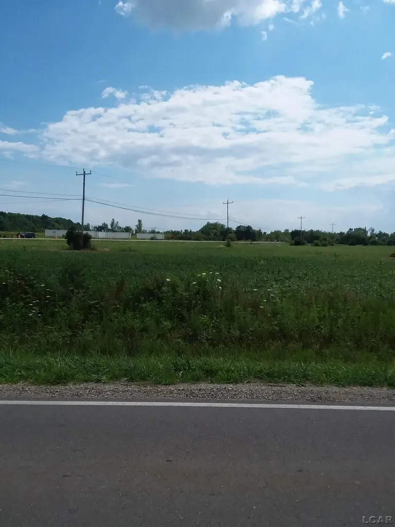 2268 E Sigler Road Carleton Village MI 48117