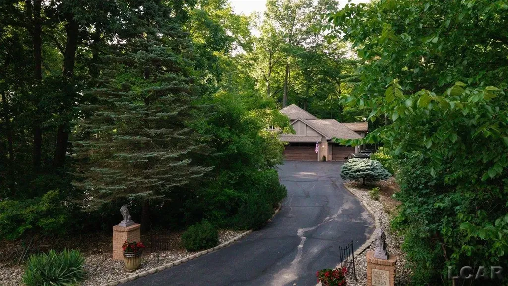 2288 W Smith Road Unknown City MI 48182