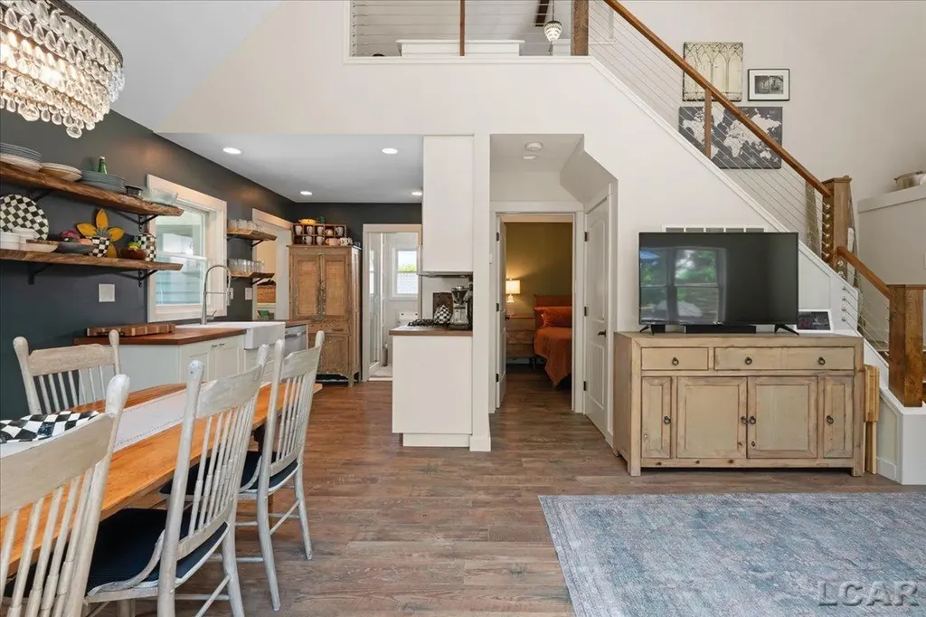 2041 Lakeview Drive Cambridge Township MI 49230