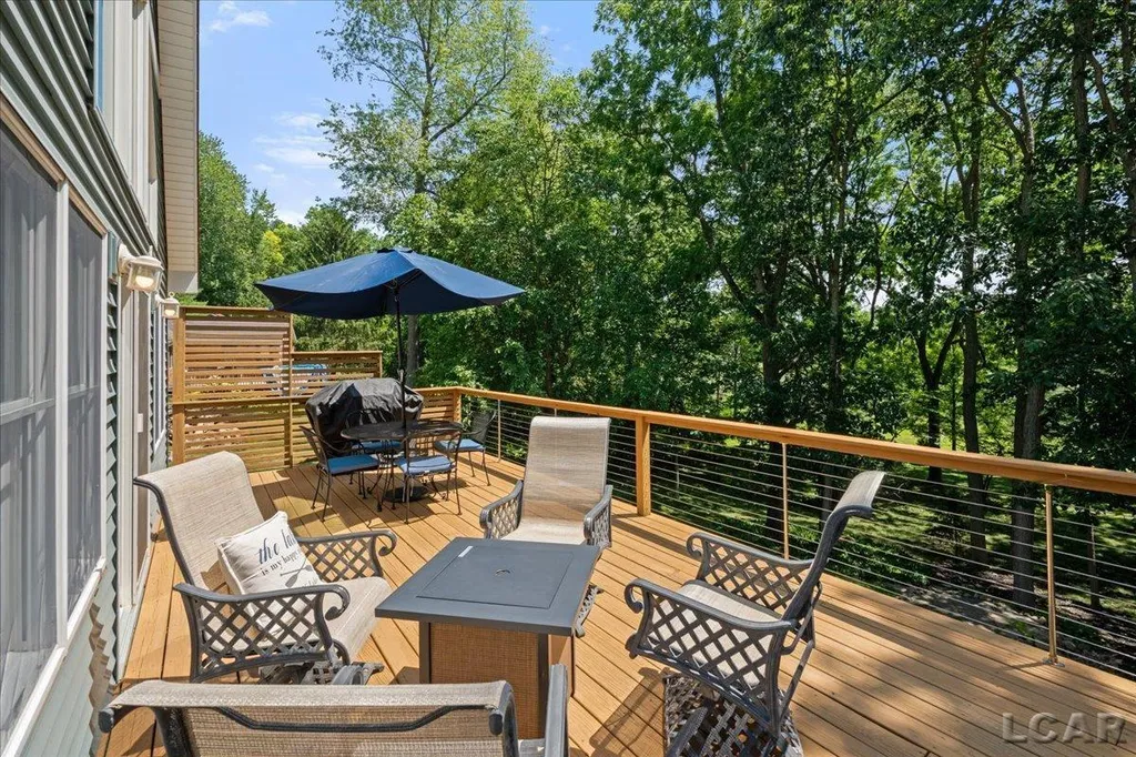 2041 Lakeview Drive Cambridge Township MI 49230