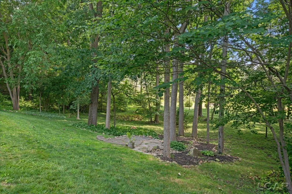 2041 Lakeview Drive Cambridge Township MI 49230