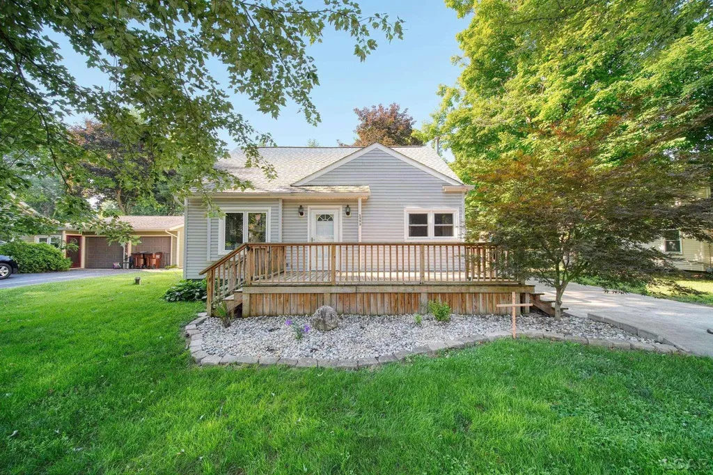 2095 Harold Street Madison Charter Township MI 49221
