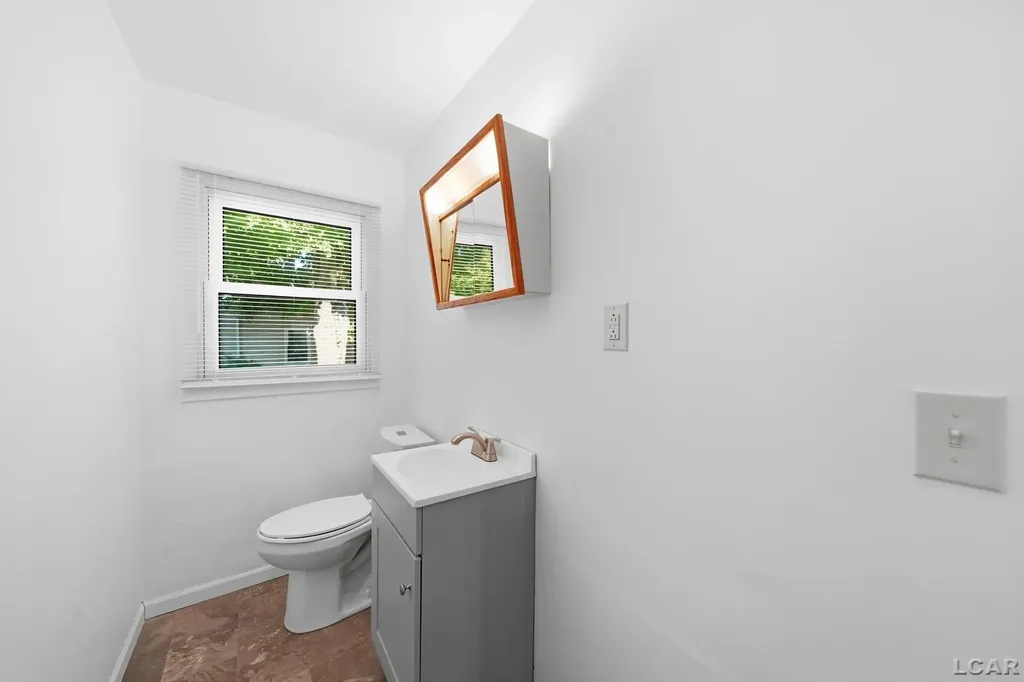 2095 Harold Street Madison Charter Township MI 49221