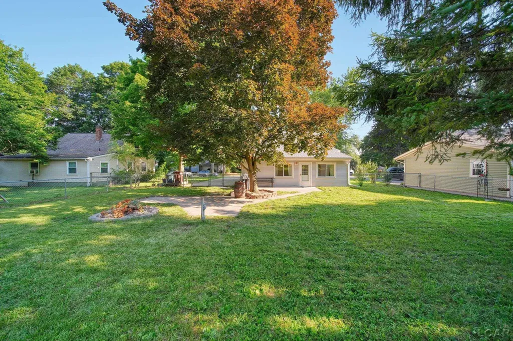 2095 Harold Street Madison Charter Township MI 49221