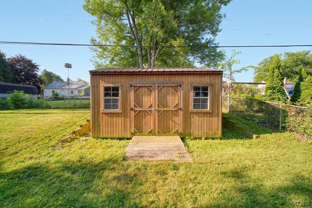 2095 Harold Street Madison Charter Township MI 49221