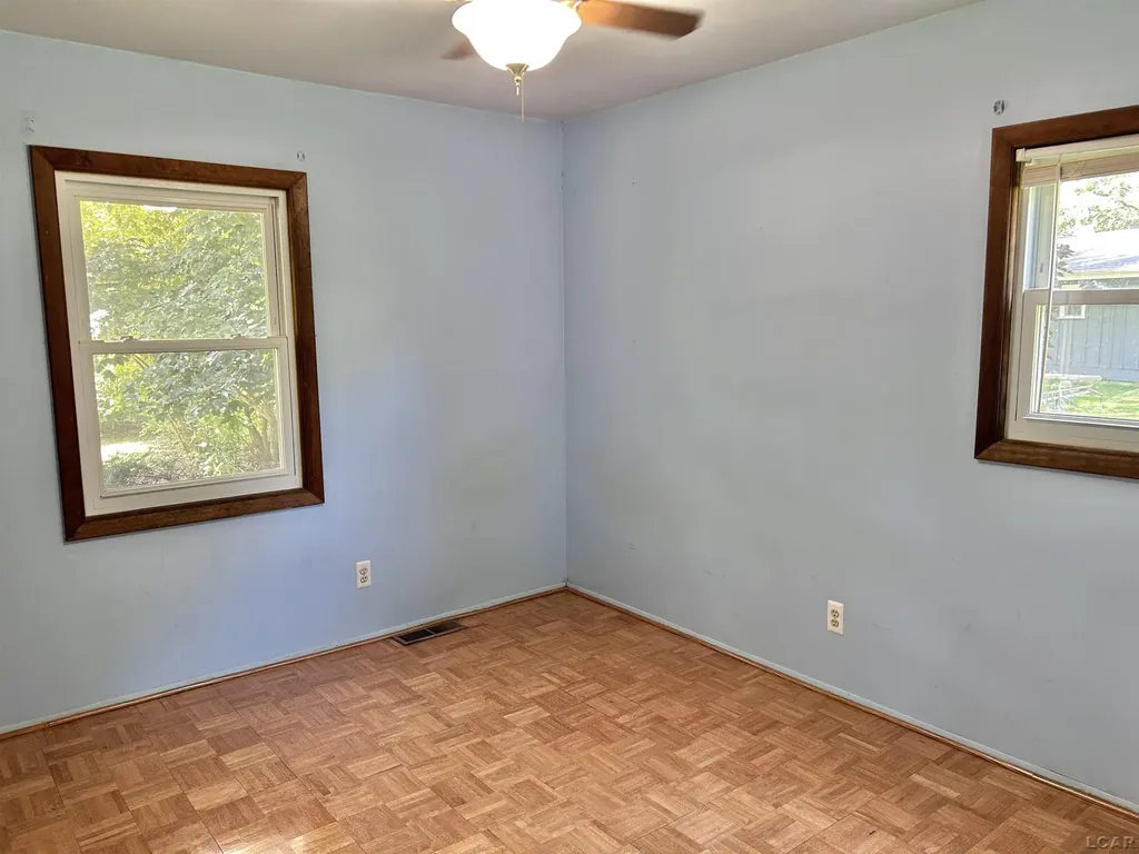 113 Pleasant Knoll Road Adrian City MI 49221