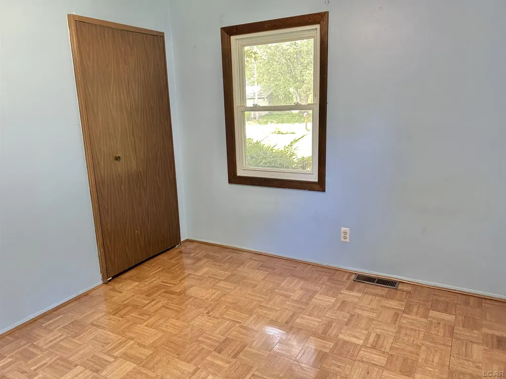 113 Pleasant Knoll Road Adrian City MI 49221