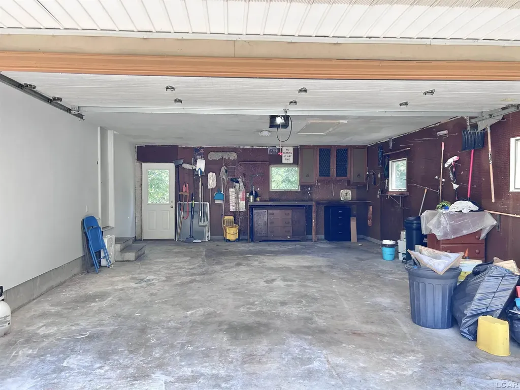 113 Pleasant Knoll Road Adrian City MI 49221