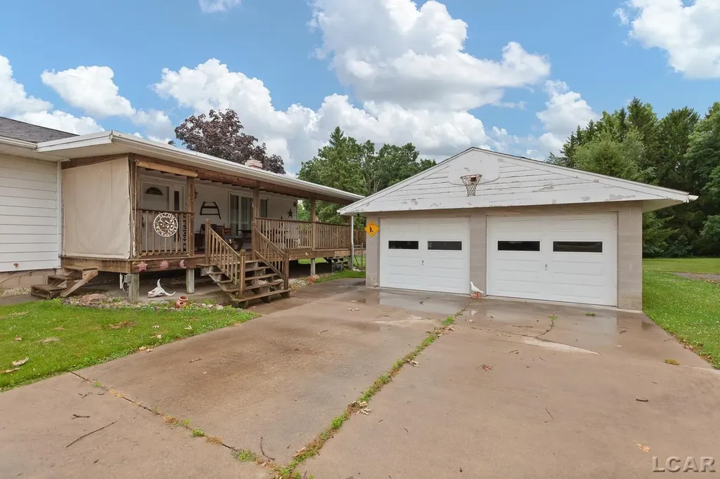 6565 Winter Road Woodstock Township MI 49220
