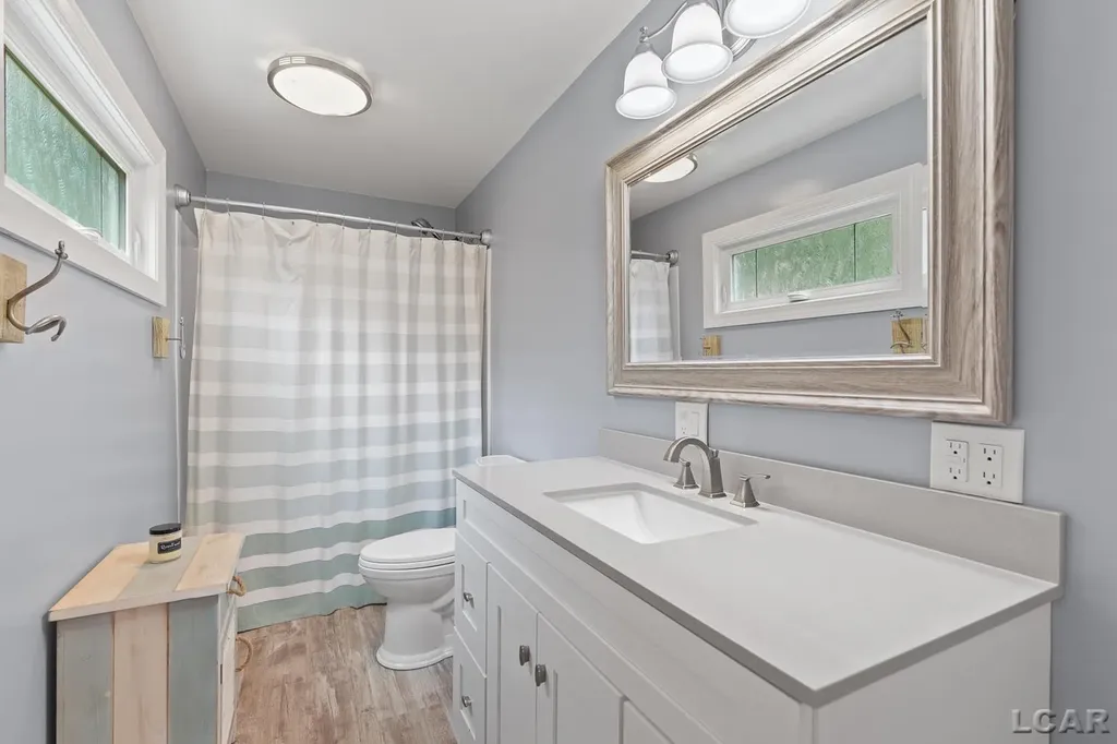 8210 Clarks Cove Woodstock Township MI 49253