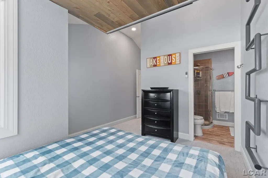 8210 Clarks Cove Woodstock Township MI 49253