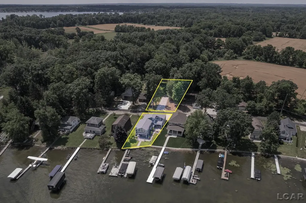 8210 Clarks Cove Woodstock Township MI 49253