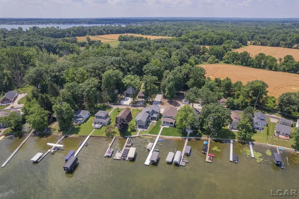 8210 Clarks Cove Woodstock Township MI 49253