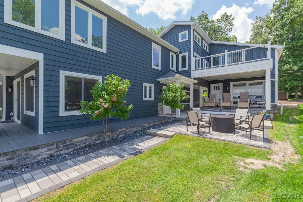 8210 Clarks Cove Woodstock Township MI 49253