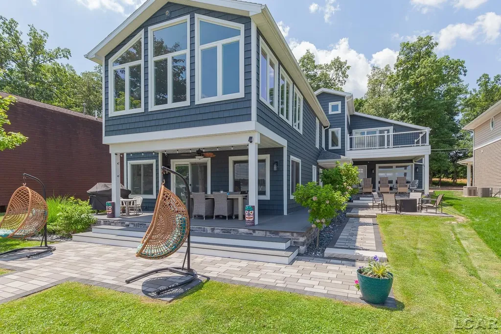 8210 Clarks Cove Woodstock Township MI 49253