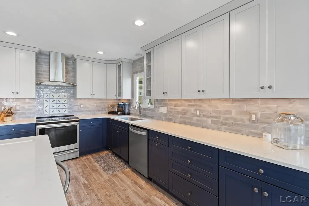 8210 Clarks Cove Woodstock Township MI 49253
