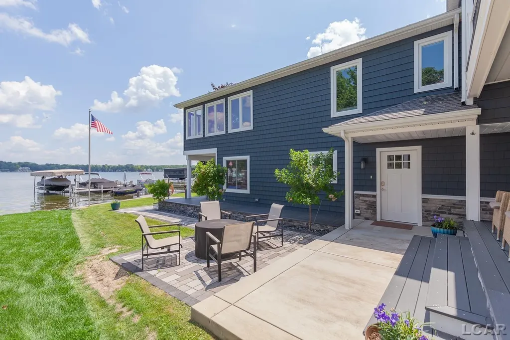 8210 Clarks Cove Woodstock Township MI 49253