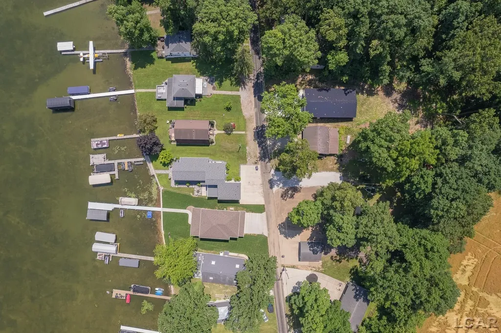 8210 Clarks Cove Woodstock Township MI 49253