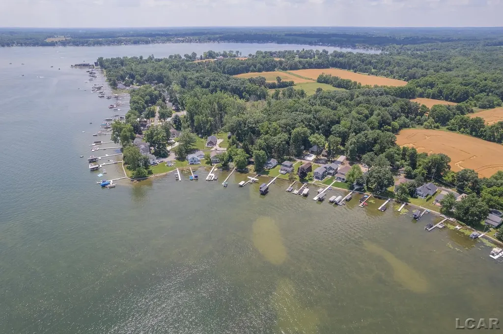 8210 Clarks Cove Woodstock Township MI 49253