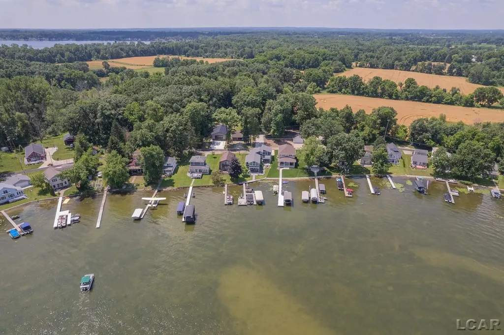 8210 Clarks Cove Woodstock Township MI 49253