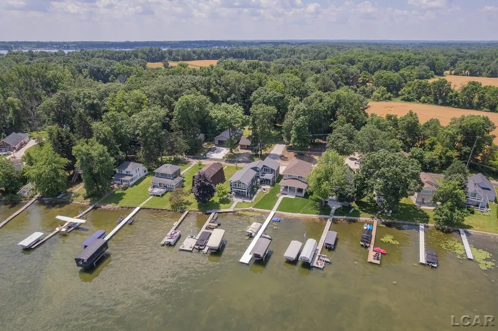 8210 Clarks Cove Woodstock Township MI 49253