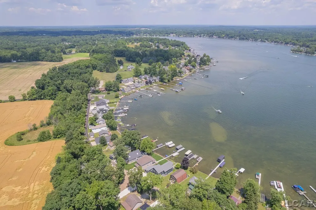 8210 Clarks Cove Woodstock Township MI 49253