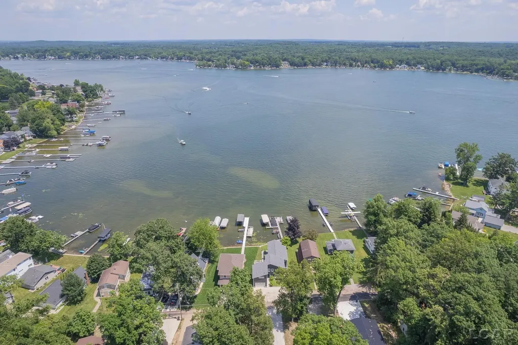 8210 Clarks Cove Woodstock Township MI 49253