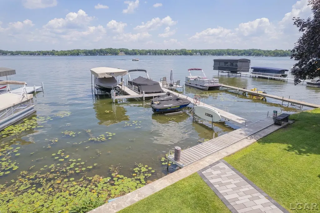 8210 Clarks Cove Woodstock Township MI 49253
