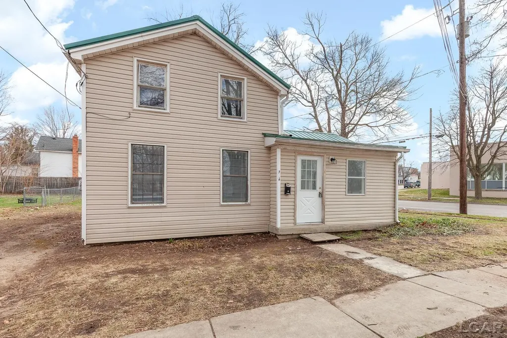 206 Ormsby Street Adrian City MI 49221